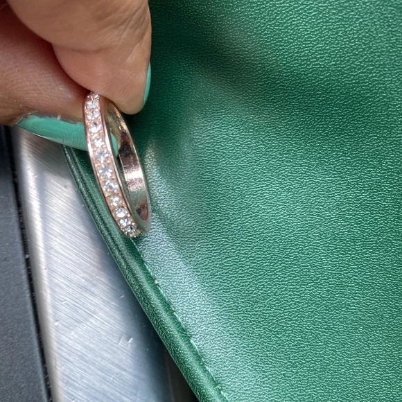 Fashion faux  diamonds Rose gold tone round ring - Picture 5 of 6